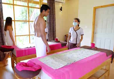 Photo of a resort spa treatment room