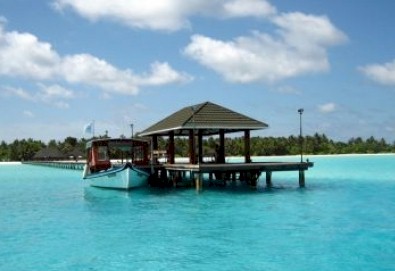 Arrival jetty photo of resort island